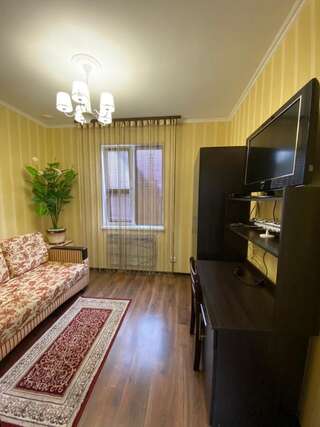 Апарт-отели Apart Hotel Винница Стандартный четырехместный номер-10