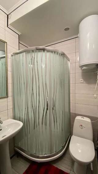 Апарт-отели Apart Hotel Винница Стандартный четырехместный номер-37