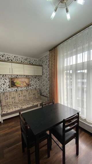 Апарт-отели Apart Hotel Винница Стандартный четырехместный номер-4