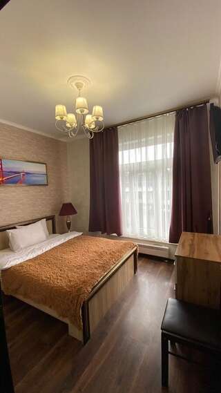 Апарт-отели Apart Hotel Винница Стандартный четырехместный номер-6